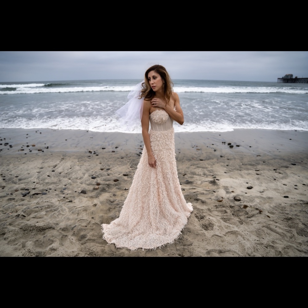 Bridal  gown - Picture 9 of 9